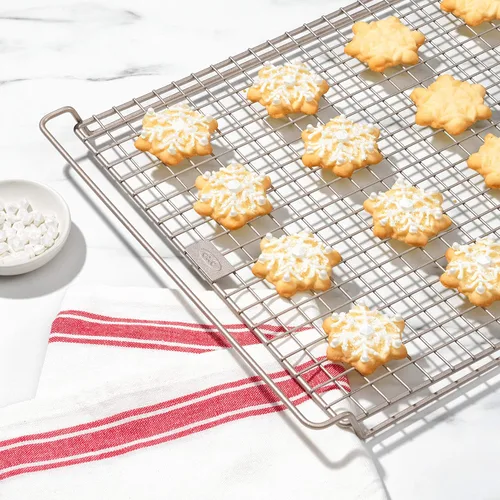 Miniatura 7 de OXO Good Grips - Juego de discos navideños para galletas, Metálico