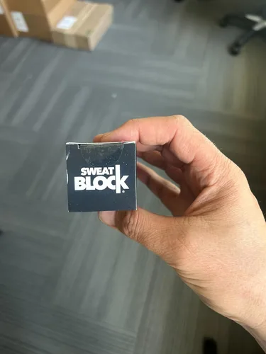 Miniatura 7 de SweatBlock Loción antitranspirante de manos para palmas sudorosas, 1.69 onzas líquidas, tamaño de viaje, tratamiento de hiperhidrosis de secado