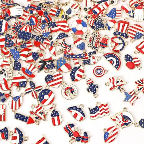 MARFOREVER Dijes patrióticos del 4 de julio, 120 piezas de dijes para hacer joyas del Día de la Independencia, color rojo, blanco y azul, con la