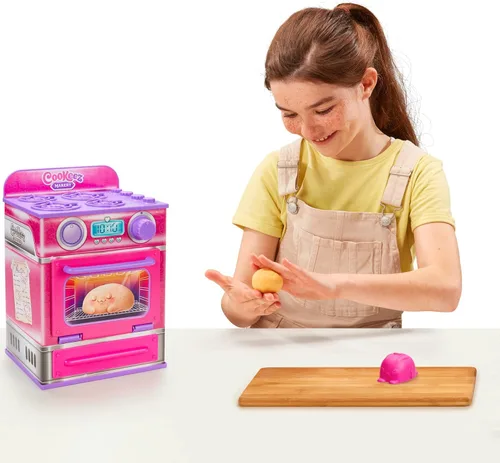 Miniatura 4 de Cookeez Makery Horno de Golosinas de Canela – Set de Juguete Interactivo de Horno de Hornear y Revelar con Peluche con Aroma Misterioso