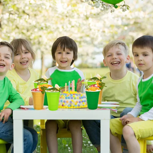 Miniatura 4 de Whaline 60 vasos de plástico para el Día de San Patricio de 16 onzas, vasos desechables de oro verde para fiestas irlandesas, suministros de fiesta
