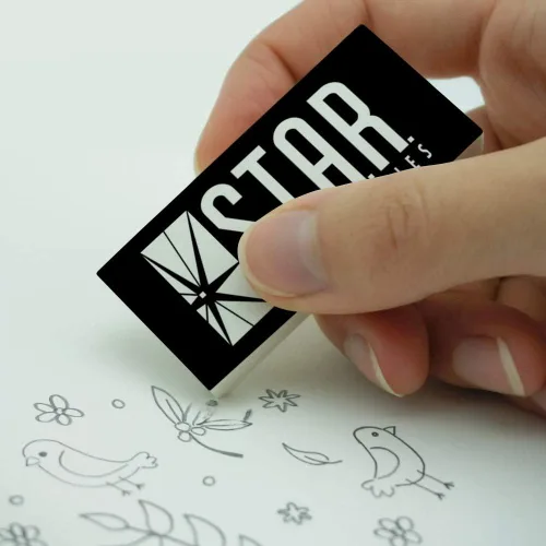 Miniatura 2 de The Flash TV Series Star Labs Logo Eraser Set de 2