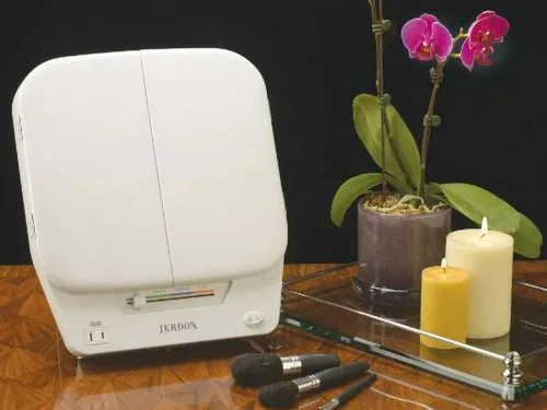 Miniatura 6 de Jerdon JGL10 W Euro Espejo de 3 paneles iluminado con aumento de 5X, 4 configuraciones de luces, acabado blanco