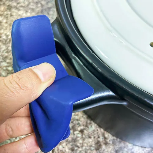 Miniatura 5 de Clip aislante de calor de silicona con pajarita, mini guante para horno, soporte para ollas de protección de dedos, guantes de cocina de cocina, Azul