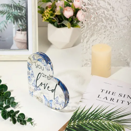 Miniatura 4 de Yulejo Regalo inspirador de mariposa con texto en inglés "You Are Loved", recuerdo acrílico en forma de corazón con mariposas azules rústicas