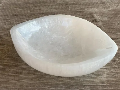 Miniatura 11 de GAF TREASURES Cuenco de selenita circular de 2.5 pulgadas, cristal de selenita tallado con piedras preciosas, cuenco de meditación, cuenco de reiki