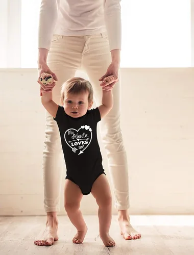 Miniatura 8 de CBTwear My Abuela Loves Me – Ropa de bebé – Divertido traje de bebé para recién nacido para niños y niñas