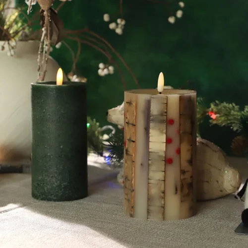 Miniatura 9 de Velas de abedul real sin llama incrustadas con bayas rojas, velas de Navidad sin llama con control remoto, velas tipo pilar que funcionan