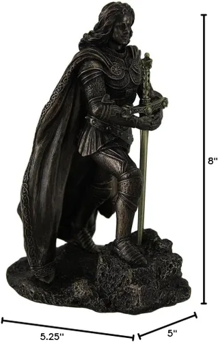 Miniatura 10 de Veronese Design King Arthur de pie tirando de la espada en la estatua de bronce de piedra