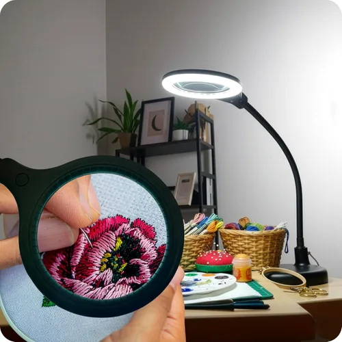 Miniatura 2 de Brightech LightView Pro Flex 2 en 1: Lámpara de escritorio con aumento, Lupa ligera de 2.25x, Lupa ajustable con cuello de cisne y luz para Negro