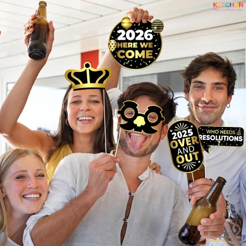 Miniatura 7 de KatchOn, Accesorios para cabina de fotos de Nochevieja 2024 – Paquete de 35 Accesorios de cabina de fotos de Año Nuevo dorado y negro