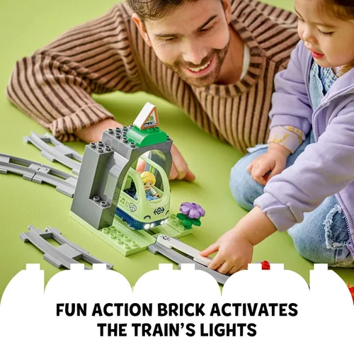 Miniatura 6 de LEGO DUPLO 10425 - Juego de expansión de túnel y pistas de tren de la ciudad Town, 10 piezas adicionales de vías de tren, juego de tren