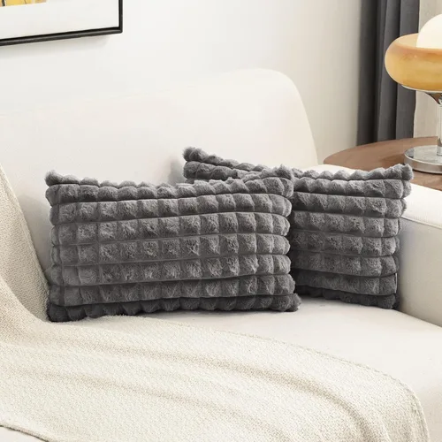Miniatura 26 de FUTEI Juego de 2 fundas de almohada decorativas burdeos de 22 x 22 pulgadas, fundas de cojín cuadradas color rojo vino, a cuadros de piel sintética