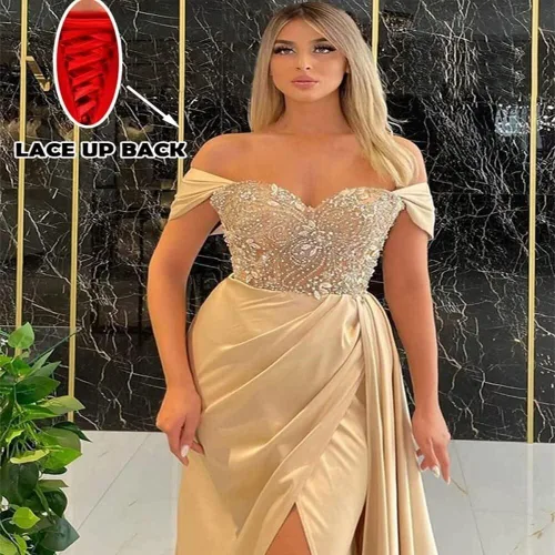 Miniatura 4 de KMQSY Vestido de fiesta de sirena con hombros descubiertos plisado de satén con cuentas de hendidura vestido formal hasta el suelo cuello en V