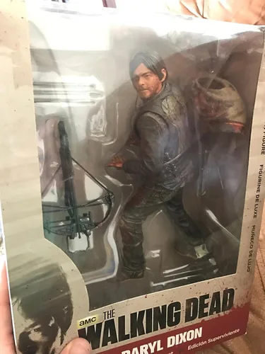 Miniatura 3 de Walking Dead Daryl Dixon Bloody Variant - Figura de sobreviviente de 10 pulgadas
