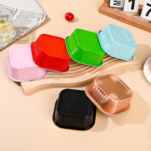 Miniatura 5 de Findful - Juego de 40 moldes cuadrados de papel de aluminio para cupcakes de 10 oz con tapas, moldes para brownies, moldes desechables grandes