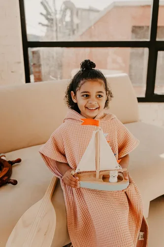 Miniatura 8 de Jade&Kai Toalla con capucha para bebés y niños pequeños, se ajusta a un poncho, gofre de algodón orgánico, ligera y absorbente, para baño, playa