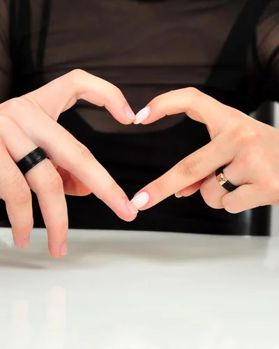 Miniatura 24 de Rinfit Anillos de silicona a juego para parejas, juegos de alianzas de boda de silicona para él y ella, diseño patentado MetalInfinity e Infinity