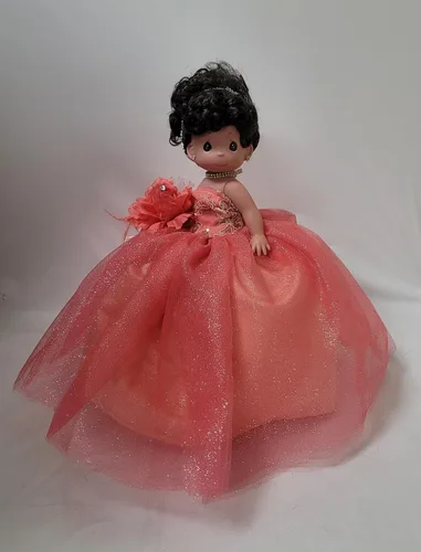 Miniatura 5 de KINNEX COLLECTIONS SINCE 1997 Muñeca de centro de mesa de quinceañera de 17 pulgadas - Vestido de tul, decoración de mesa y recuerdo Mis Quince Años