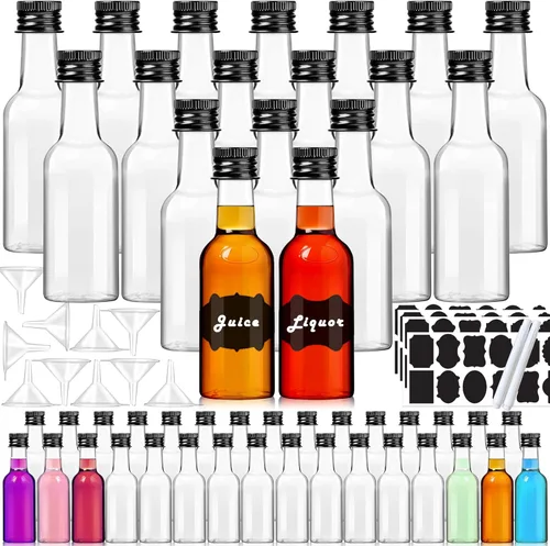 YZXODN Paquete de 50 mini botellas de licor de 2 onzas con etiquetas, botellas de alcohol de plástico, botellas de chupito herméticas, botella