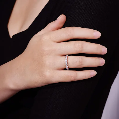 Miniatura 11 de Amazon Essentials Anillo de plata de ley chapada en platino o oro con circonita cúbica redonda de elementos infinitos