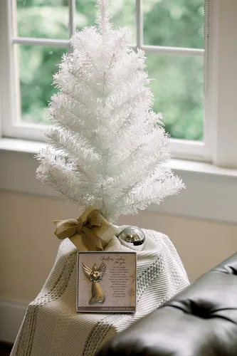 Miniatura 2 de Hermoso ángel de amor con deseos navideños para familiares y amigos