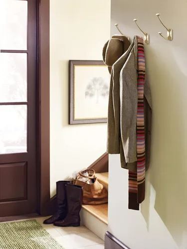 Miniatura 3 de Amerock H37001CZ Gancho decorativo de doble punta para pared Vicinity Gancho de bronce champán para abrigos, sombreros, mochilas, bolsos