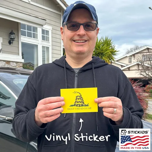 Miniatura 2 de Stickios Adhesivo de Bandera Gadsden 'Dont Tread On Me' - Calcomanía Patriótica Bandera Americana 1776 para Autos, Camiones y Ventanas de Vehículos