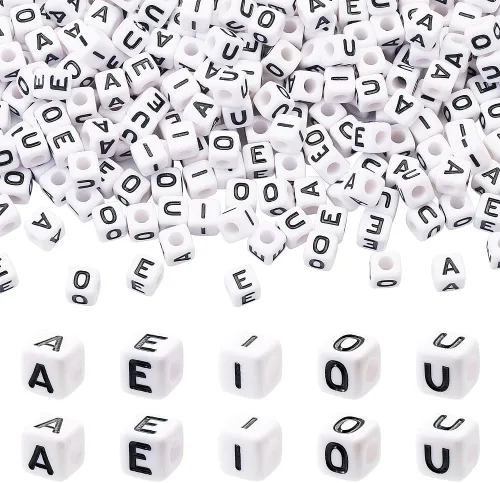 FASHEWELRY 300 cuentas de letras acrílicas con agujero grande, cuentas cuadradas del alfabeto de 0.276-0.315 in, cuentas espaciadoras sueltas para