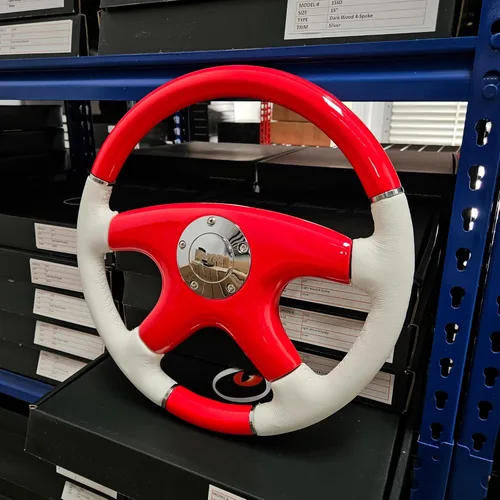 Miniatura 2 de Raptor Volante de madera roja y cuero blanco de 15