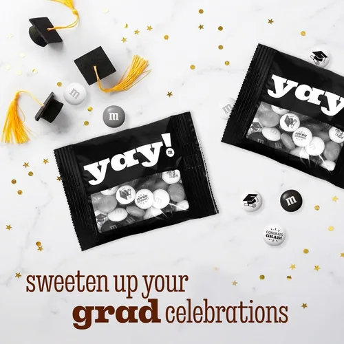 Miniatura 4 de M&M'S World Paquetes individuales de M&M'S con temática de graduación con iconos de felicitaciones YAY!, para recuerdos de fiesta de graduación