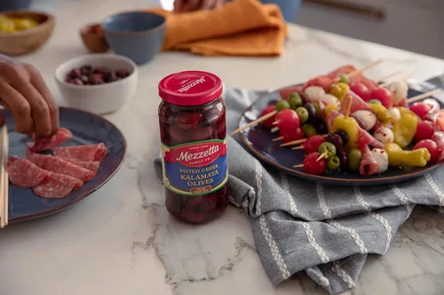 Miniatura 7 de Mezzetta Aceitunas kalamata griegas sin hueso – Aceitunas moradas ricas de Grecia para recetas mediterráneas y aperitivos – Prácticas aceitunas sin