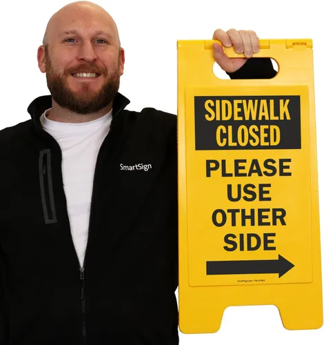 Miniatura 3 de SmartSign Letrero plegable de dos caras con texto en inglés "Sidewalk Closed - Please Use Other Side with Right Arrow", de 25 x 12 pulgadas