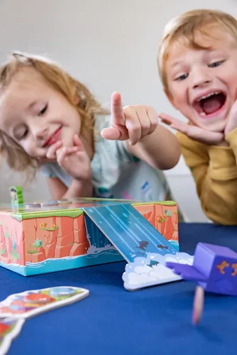 Miniatura 4 de Slidin' Toucan Fun Cooperative Action - Juego de mesa preescolar para niños y familias, juego educativo de tucán y huevos de Blue Orange Games - 2 a