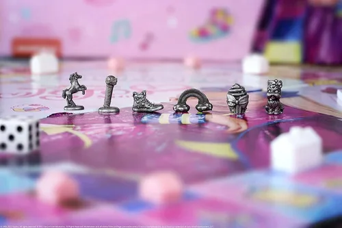 Miniatura 2 de Monopoly JoJo Siwa Edition Con lazos exclusivos de JoJo y más Juego JoJo Siwa con licencia oficial y coleccionable Gran juego familiar