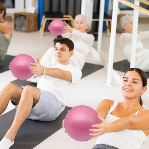 Miniatura 5 de Paquete de 3 pelotas de ejercicio pequeñas, minipelotas de pilates de 5.9 pulgadas, anti estallidos y antideslizantes, mini pelota de yoga
