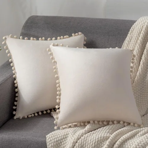 Miniatura 7 de DEZENE Fundas para Cojín de Sofá 16x16 Beige: Paquete de 2 Fundas de Almohada Decorativas Cuadradas de Terciopelo Suave con Pompones para Decoración