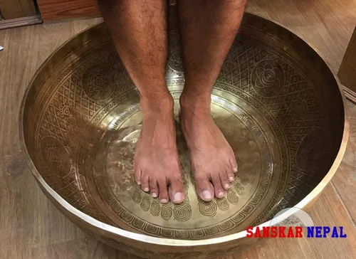 Miniatura 3 de Cuenco grande para cantar - 53 cm de diámetro - Cuenco para pies para estar de pie grabado por artesanos de Nepal - Para sanación, baño de sonido