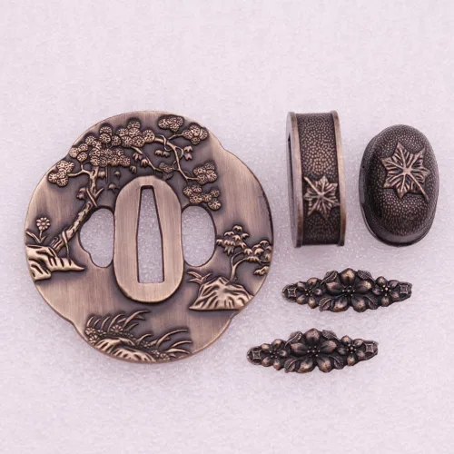 Miniatura 49 de Espada samurái japonesa KOSHIRAE – TSUBA FUCHI KASHIRA MENUKI 68-100