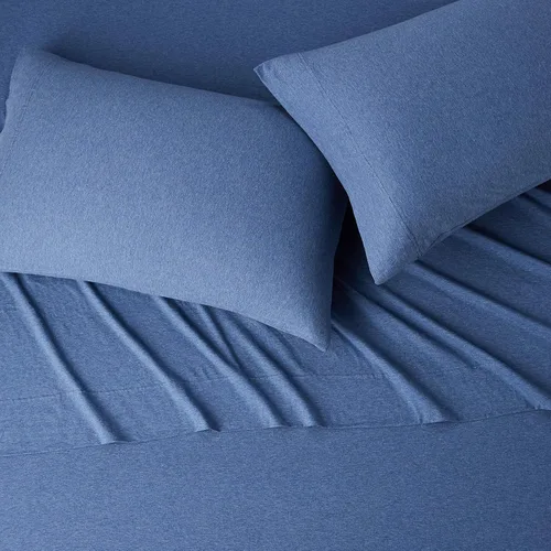 Miniatura 4 de Amazon Basics Cotton Jersey - Juego de sábanas de 4 piezas, tamaño King, color azul cambray, sólido Chambray