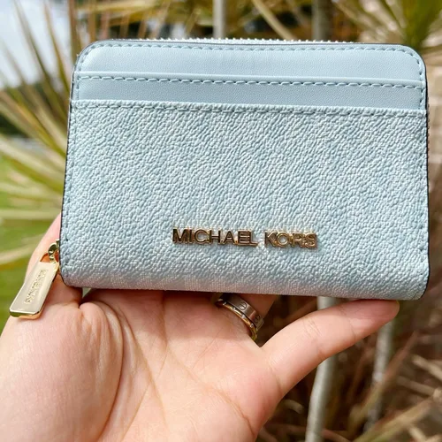 Miniatura 3 de Michael Kors Jet Set - Estuche de viaje con cremallera media alrededor MK Pale Ocean Blue Multi Azul Patchwork Cartera con cremallera