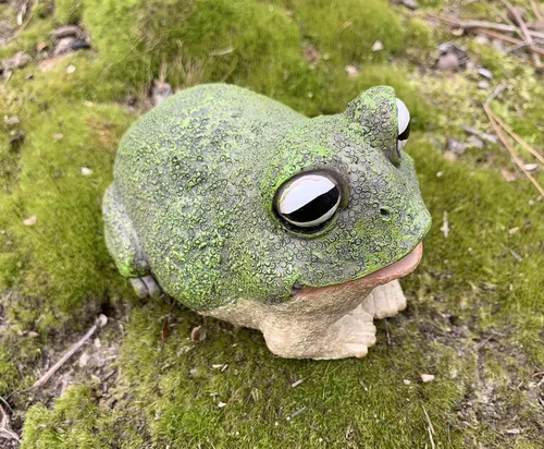 Miniatura 4 de Top Brass Figura gruesa para ocultar llaves de rana, bonita estatua de jardín de sapo con compartimento secreto, para interiores y exteriores