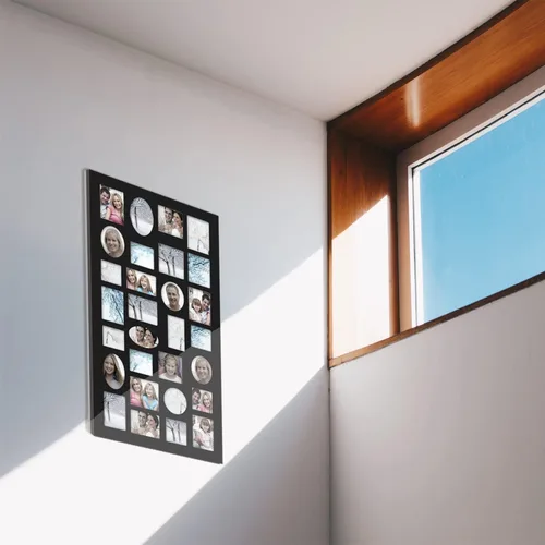 Miniatura 6 de Adeco PF9105 - Marco de fotos decorativo de madera negra para colgar en la pared, 29 aberturas, varios tamaños entre 3.25 x 2.75 pulgadas y 4.5 x 4