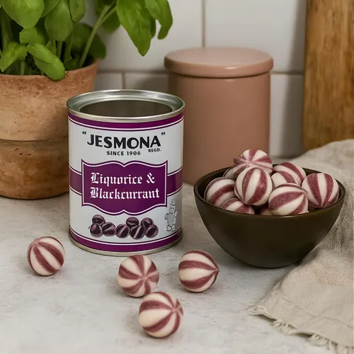 Miniatura 6 de Jesmona Caramelos de regaliz y grosella negra – Caramelo duro británico de 8.8 onzas (8.8 onzas), lata de regalo redonda, bolas de regaliz