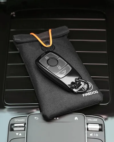 Miniatura 2 de FIREDOG Faraday Pouch for Car Keys and Smartphone, Key Signal Blocking Bag, Cell Phone Keyless Entry Fob Signal Blocking Bag Negro