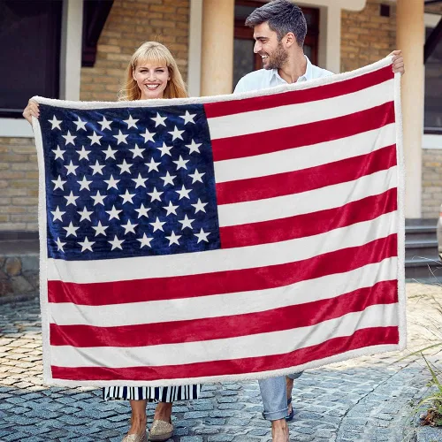 Miniatura 4 de Pavilia Manta Patriótica – Manta Decorativa de Bandera Americana para Sofá, Sillón, Cama, Forro Polar Sherpa de Microfibra Suave Reversible, Regalo