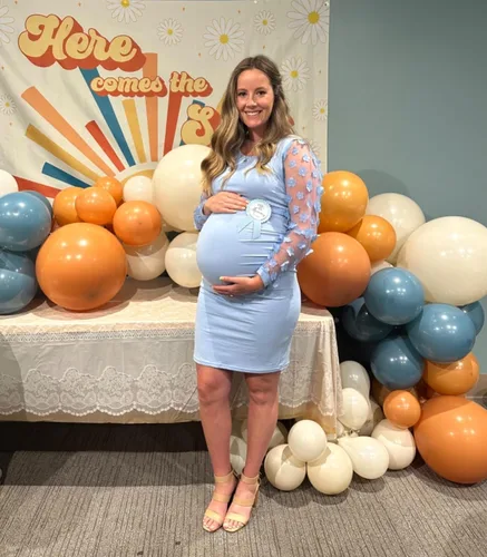 Miniatura 2 de Vestido midi de maternidad de manga larga con malla floral, vestido ajustado de maternidad para baby shower, sesión de fotos