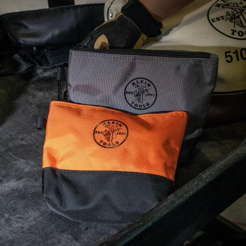Miniatura 11 de Klein Tools 55470 - Bolsa utilitaria, bolsas de herramientas con cremallera de pie, tejido balístico resistente 1680d, parte inferior reforzada