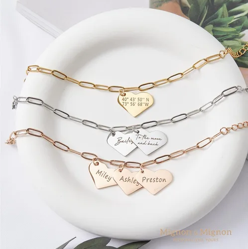Miniatura 8 de MignonandMignon Pulsera de cadena de clip personalizada para ella, pulsera con colgante de corazón grabado personalizado, joyería con encanto