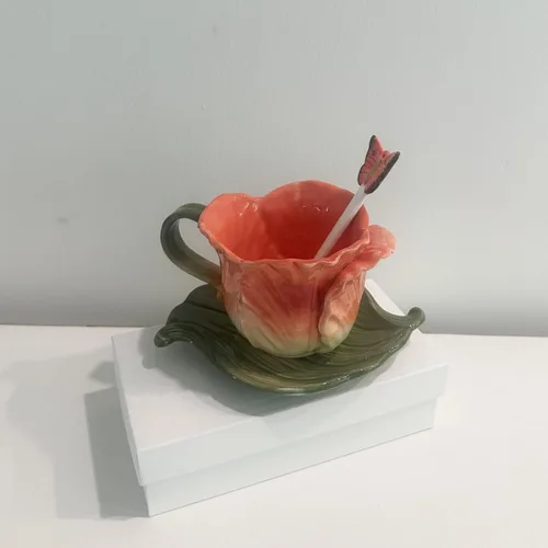 Miniatura 3 de Juego de taza de té y platillo de cerámica, taza de café de flores pintadas a mano en 3D de 6 onzas, regalo para mujeres, tulipán naranja